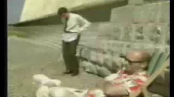 男换内裤视频,揭秘男性换内裤的趣味瞬间