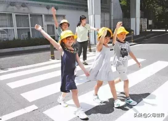 日本人打小孩视频,打小孩视频引发社会热议